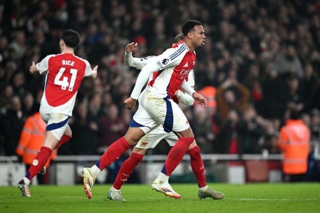 Arsenal continues to put pressure on the leaders with a difficult victory over Tottenham