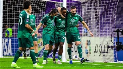 Al -Ahly strikes Al -Fath with a double in the Roshen League