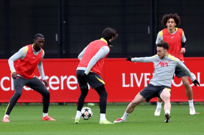 Liverpool duo return to training