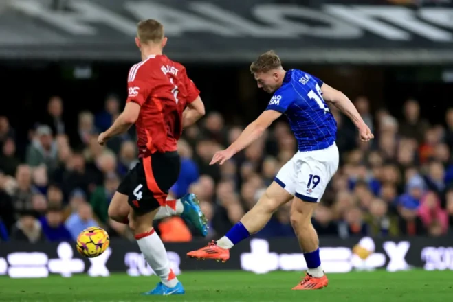 Manchester United stumbles against Ipswich in Amorim's first match