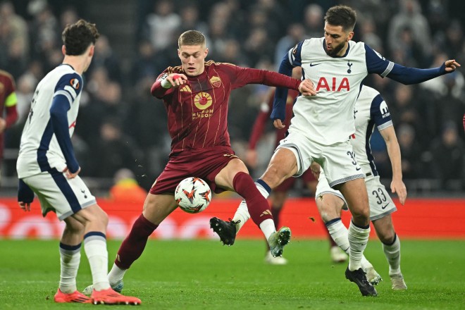 Roma snatches a fatal draw from Tottenham's fangs