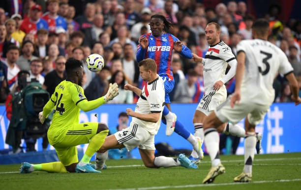 Manchester United defender suffers a setback
