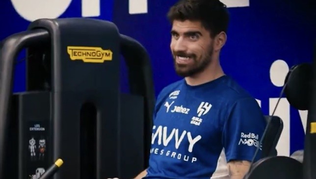 Physical and technical tests to determine Neves' position in the Al-Ittihad match