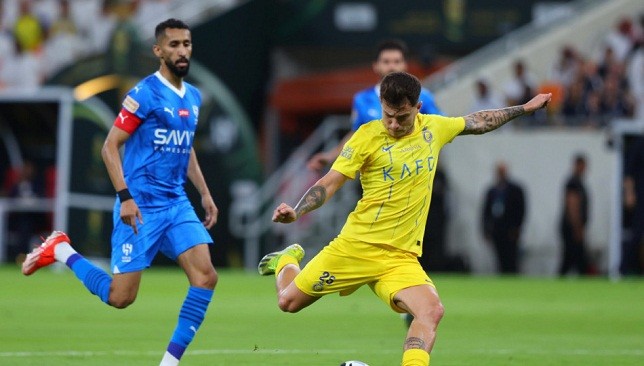 Otavio recovers from injury and participates in Al-Nasr training