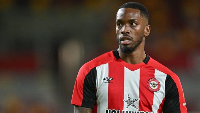 Al-Ahly continues its attempts to include Ivan Toni