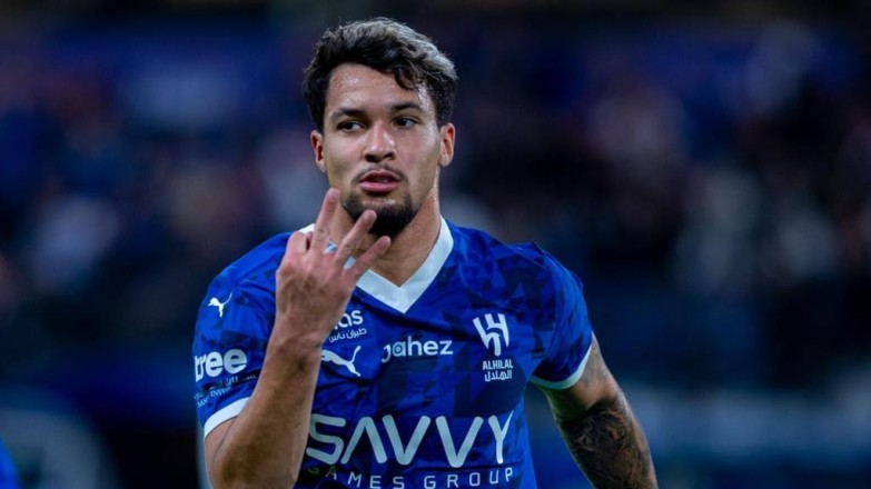 A negative number of Al Hilal star in the Roshen League