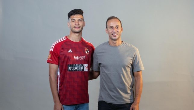 Officially... Al-Ahly announces its contract with Moroccan Ashraf Dari