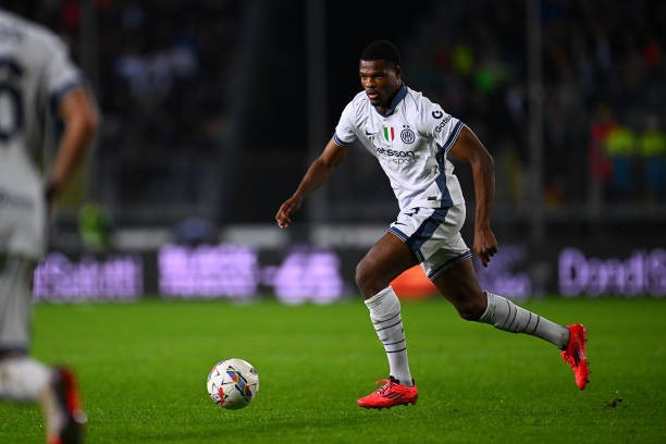 Inter Milan is close to renewing Dumfries' contract