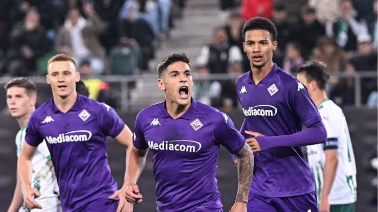 Fiorentina destroys Roma's net with a five-pointer in Calcio