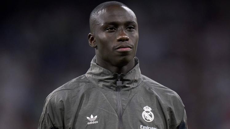 Mendy suffers an injury against Girona