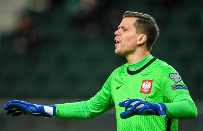 Officially... Szczesny arrives in Barcelona
