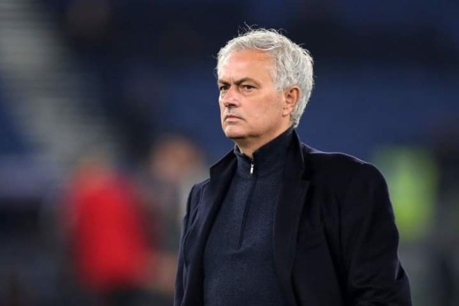 مورينيو: إنجاز رانييري هو الأفضل في تاريخ البريميرليج