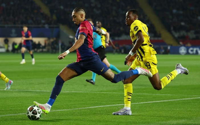 Barcelona Takes a Step Towards the Champions League Semifinals with a Crushing Victory Over Dortmund