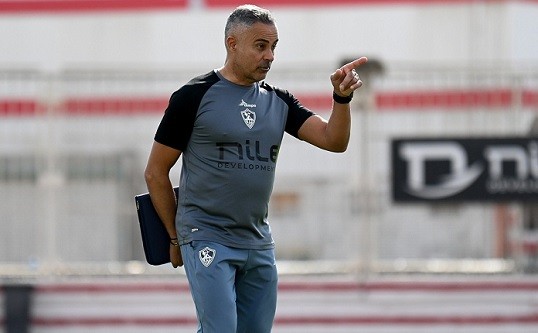 A special session between Gomez and the Zamalek duo