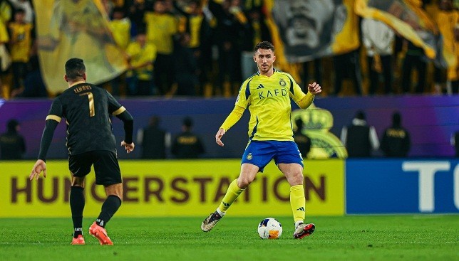 Concern at Al-Nassr.. Laporte Threatened with Absence Until the End of the Season