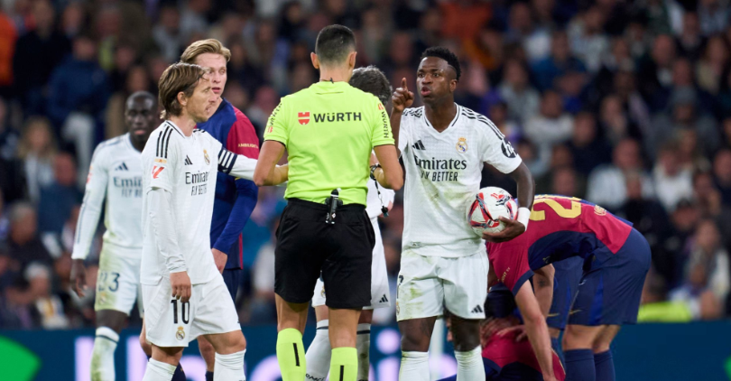 Real Madrid's reaction after falling in El Clásico