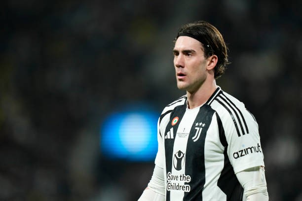 English race to sign the Juventus striker