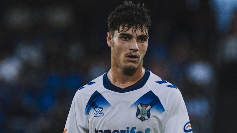 Al -Qadisiyah contracts with one of the promising talents