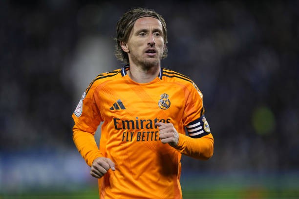 Modric challenges time and plans to stay at Real Madrid