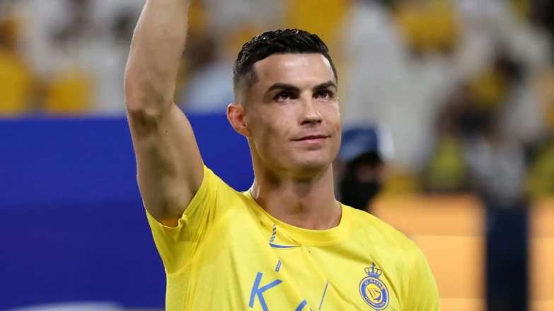 Ronaldo arrives at Al-Nasr camp
