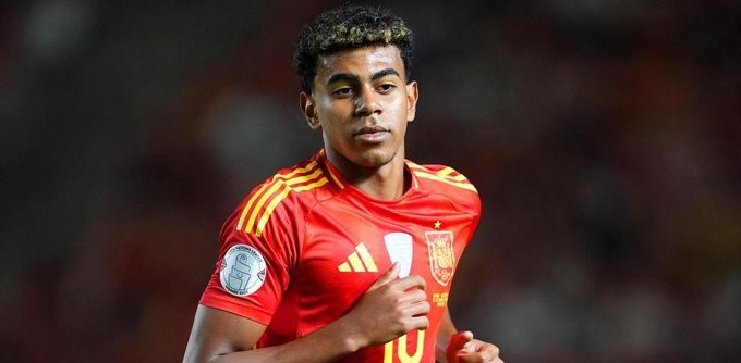 Officially... Yamal leaves the Spanish national team camp