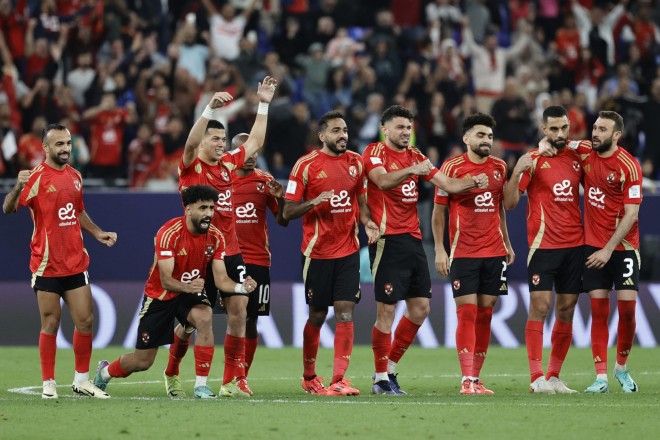Al -Ahly renews the team of the stars of the team