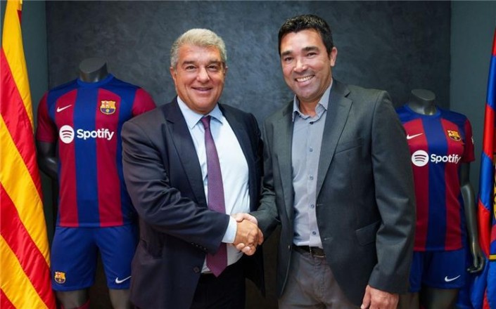 Barcelona responds to rumors of Deco's departure with an official statement