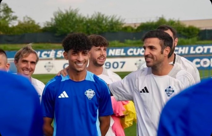 Fabregas informs Jassim of his decision to participate in Gulf 26