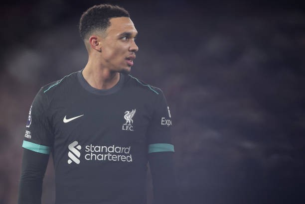 Arnold sets conditions for renewing his contract with Liverpool, amid Real Madrid's anticipation