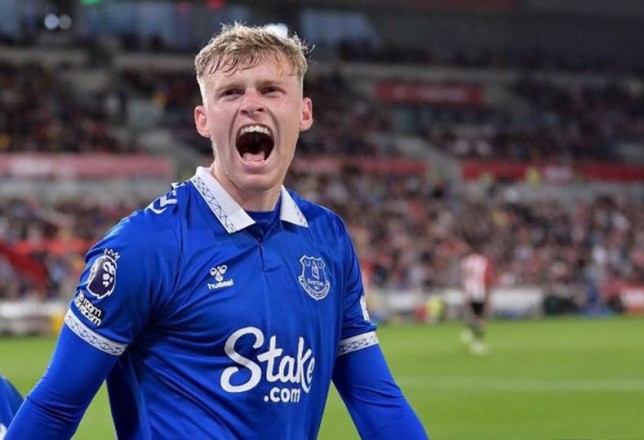 Everton shocks Manchester United