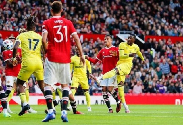 Fenerbahce draws with United in the Europa League