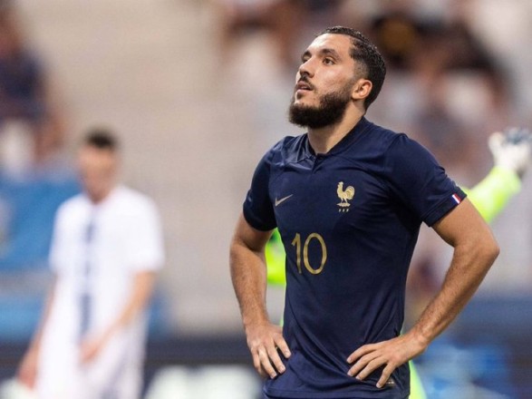 Saint-Germain moves to sign Sharqi
