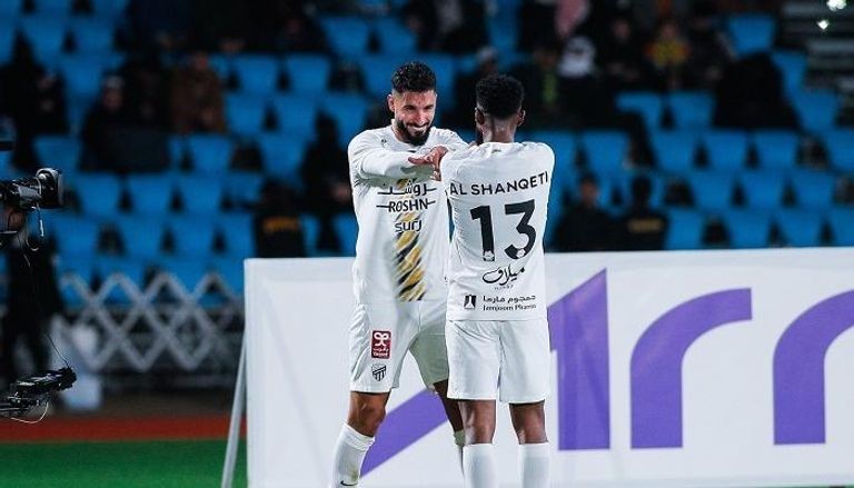 Al-Ittihad crosses Al-Orouba station in a double