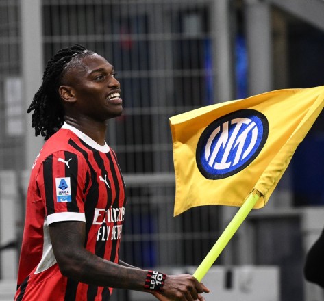 Barcelona will try to include Leao again