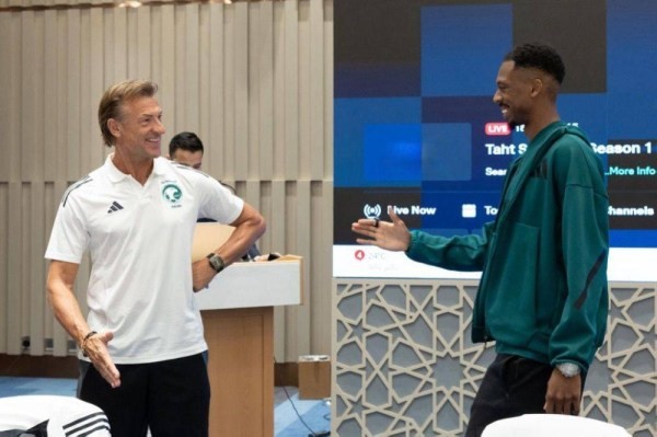 Special Reception from Renard for Al-Hilal Star Mohammed Kanno