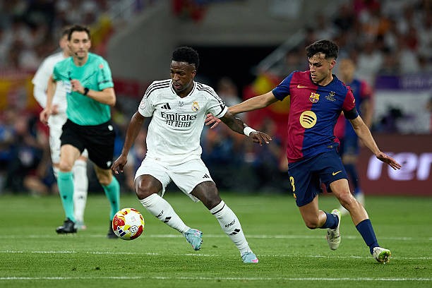 Controversial Refereeing Ignites the Copa del Rey Final