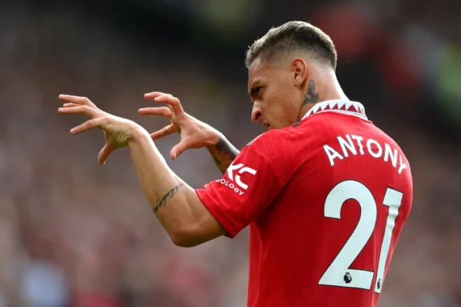 The Manchester United player files a lawsuit against his former club