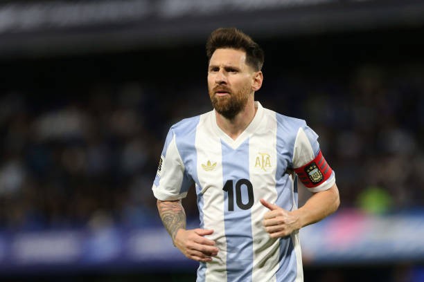 Messi shocks Barcelona before the club's anniversary party