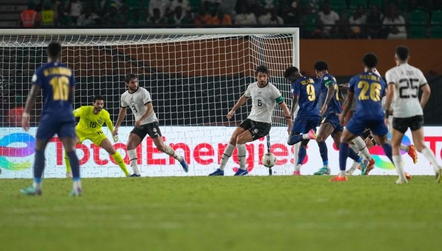Shehata suffers an injury against Cape Verde