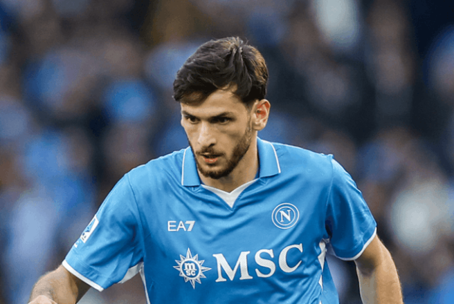 Liverpool is considering signing Kvaratskhelia