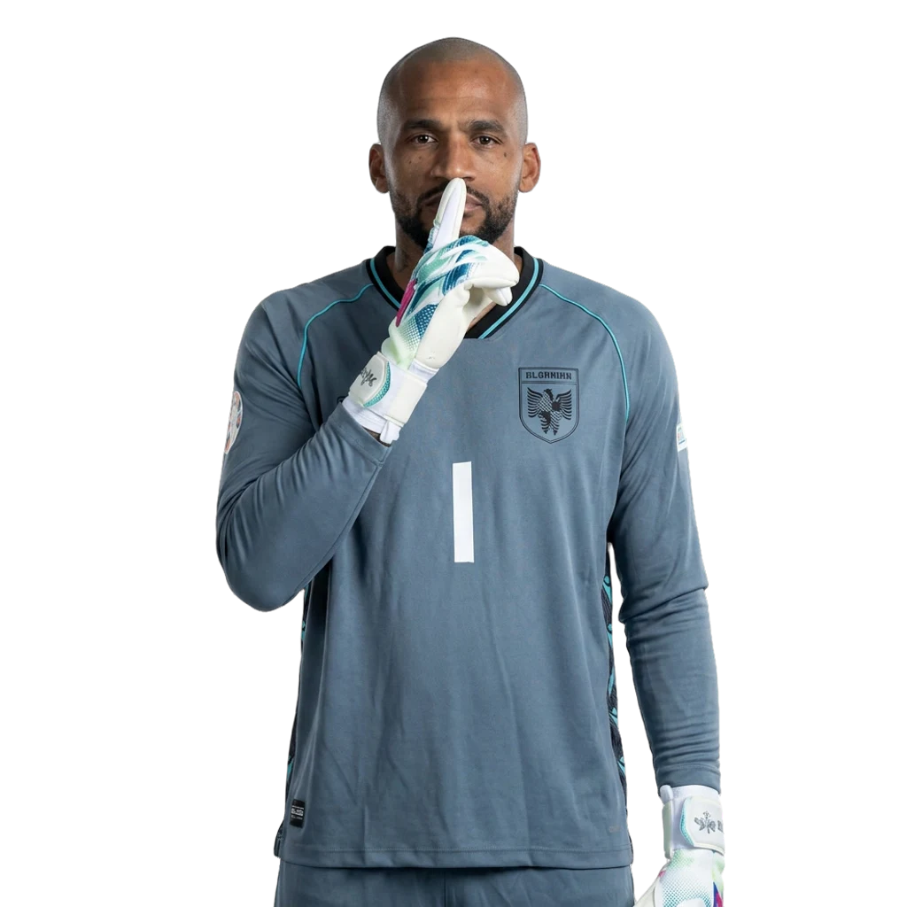 لويس ميخيا