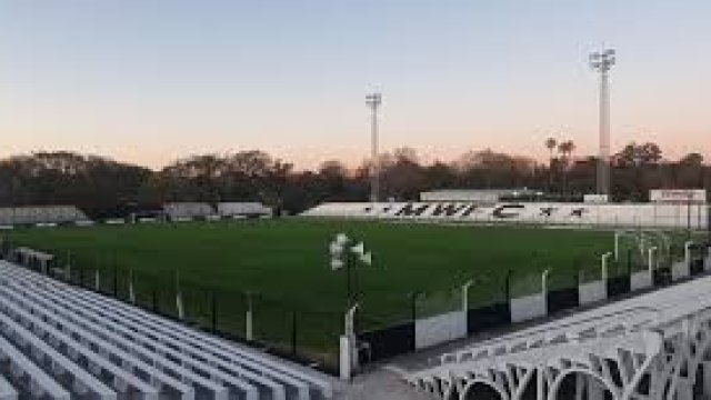 استاد ألفريدو فيكتور فييرا