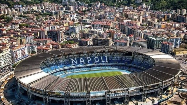 استاد دييغو أرماندو مارادونا