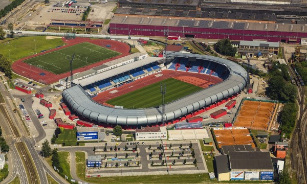 استاد مستسكي (أوسترافا)