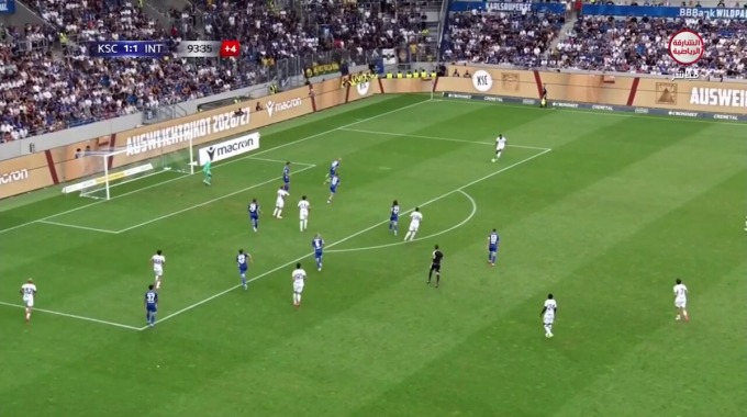 Gol Andy Diouf Para el equipo Inter Contra Karlsruher SC en el minuto 90