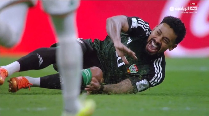 Yellow Card Victor Lekhal For Team Algeria Against UAE minute 10