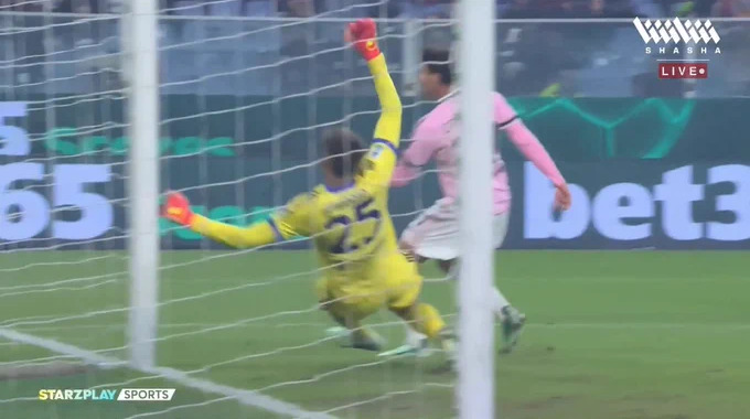 But Kingsley Ehizibue Pour l’équipe Genoa Contre Juventus à la minute 12