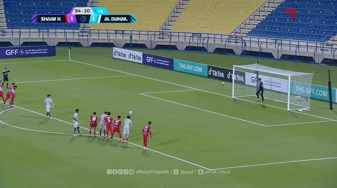 Penalti Bassam Al-Rawi Para el equipo Al-Duhail SC Contra Al-Shaab en el minuto 90