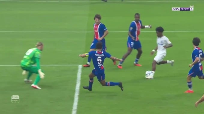 But Angel Gomes Pour l’équipe Marseille Contre Paris-SG à la minute 72