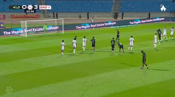ضربة جزاء ضائعة إيكر كورتاخارينا لفريق الخلود بمواجهة القادسية بالدقيقة 64